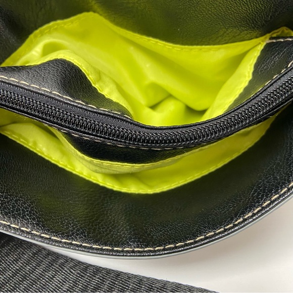 Lily Bloom Crossbody Bella Bag - Whata Hoot - Picture 11 of 14